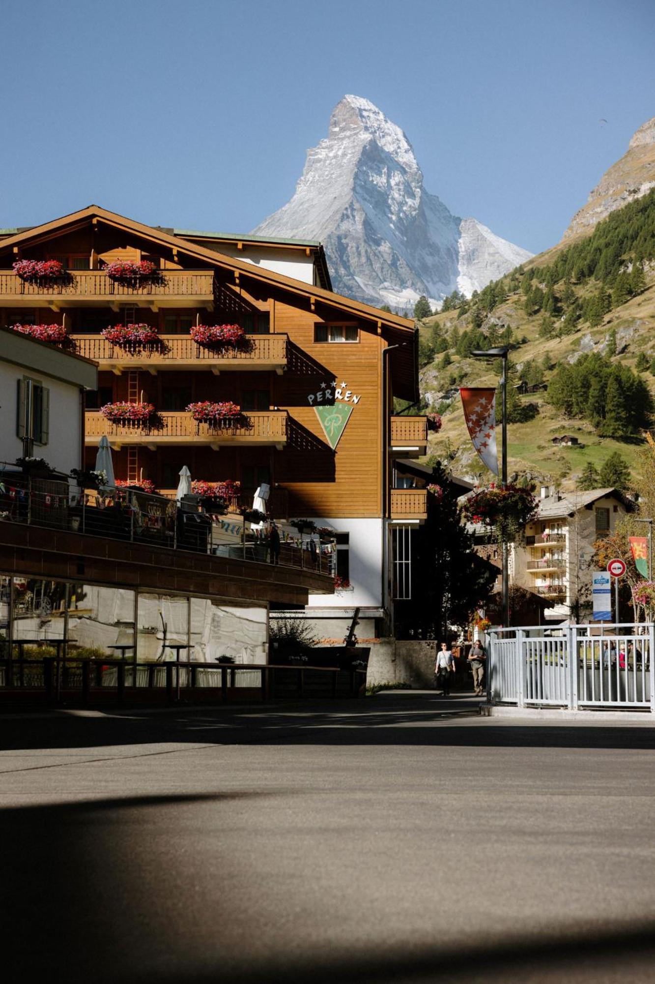 Alpine Hotel Perren Zermatt Buitenkant foto