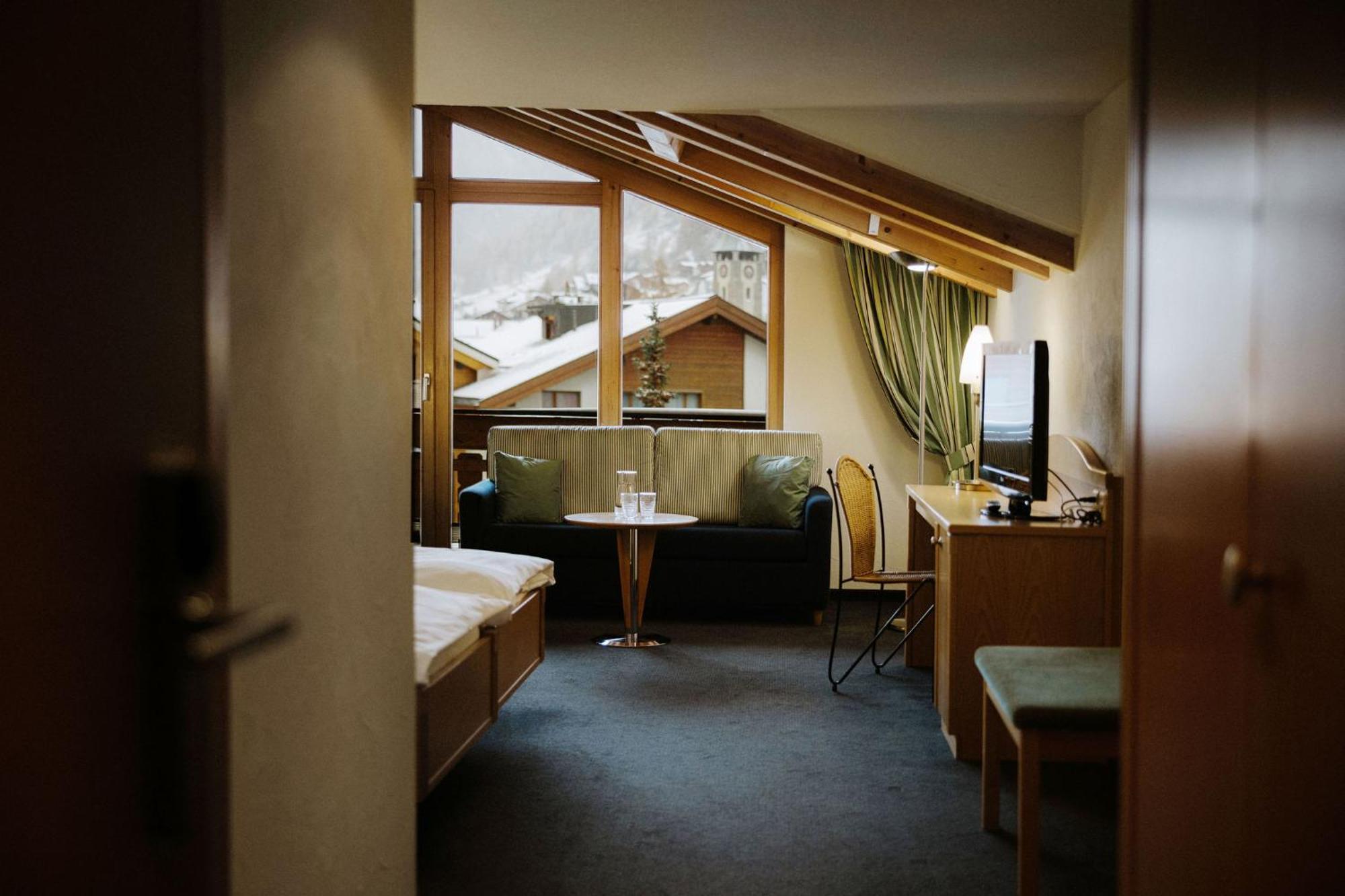 Alpine Hotel Perren Zermatt Buitenkant foto